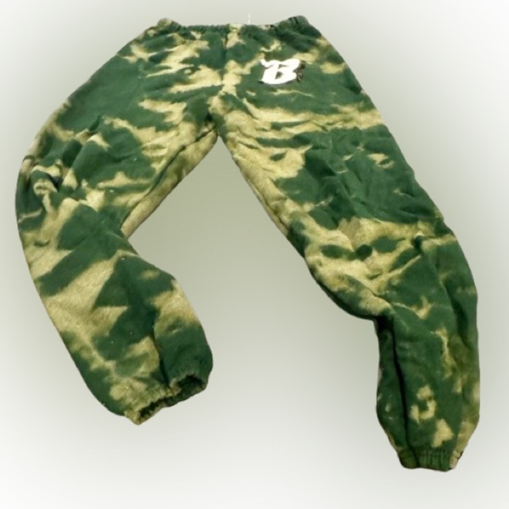 Green Tie-Dye Sweatpants with Binghamton “B” logo accent. Size S